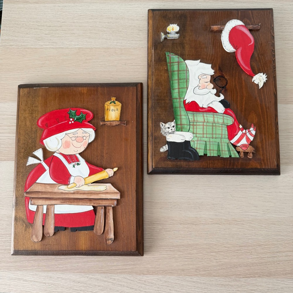 Vintage Hand Painted Wood Santa Mrs Claus 3D Wall Plaque Set 2